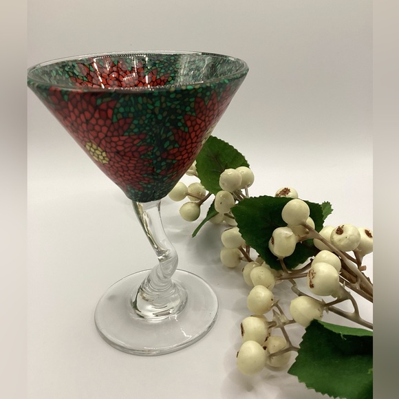 Unique Beautiful Small Christmas Martini Glass (1) - Picture 2 of 10